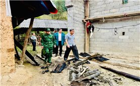 Khẩn trương hỗ trợ người dân vùng biên sau lốc xoáy