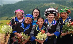 “Phí Phông - Quỷ máu rừng thiêng”: 