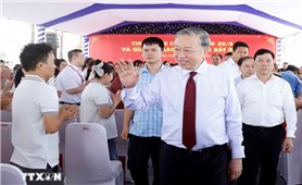 Tổng Bí thư, Chủ tịch nước động viên công nhân, người lao động ở Thành phố Hồ Chí Minh