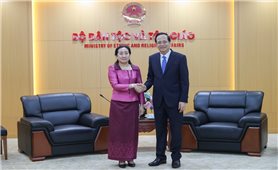 Bộ trưởng Đào Ngọc Dung tiếp Đại sứ Campuchia Touch Sophrath tại Hà Nội