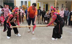 Lai Châu phấn đấu giảm tỷ lệ hộ nghèo vùng dân tộc Mảng, La Hủ 5%/năm
