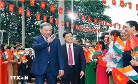 Tổng Bí thư, Chủ tịch nước Tô Lâm gặp gỡ cộng đồng người Việt Nam tại Ấn Độ
