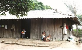 Ma túy và đói nghèo ở Giang Đông