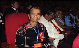 Bà Siu Phyin, dân tộc Jrai, xã Ia Púch, huyện Chư Prông (Gia Lai): Ra Thủ đô để được học hỏi, làm tốt hơn công tác tuyên truyền