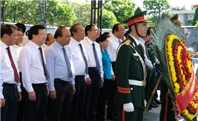 Lãnh đạo Chính phủ dâng hương tại Nghĩa trang Liệt sĩ Trường Sơn, Đường 9