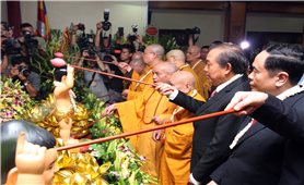 Phó Thủ tướng Thường trực Chính phủ dự Lễ Phật đản tại chùa Quán Sứ