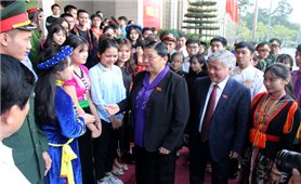 Phó Chủ tịch Thường trực Quốc hội Tòng Thị Phóng gặp mặt học sinh, sinh viên dân tộc thiểu số xuất sắc tiêu biểu năm 2017
