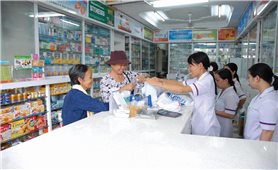 Lâm bệnh nặng vì uống thuốc không theo đơn