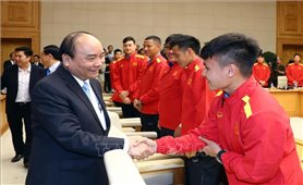 Thủ tướng Nguyễn Xuân Phúc: Bóng đá khơi dậy lòng yêu nước, niềm tự hào dân tộc