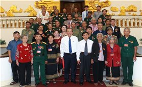Phó Thủ tướng Thường trực tiếp đoàn người có công tỉnh Kon Tum