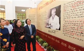 Triển lãm tư liệu “50 năm thực hiện Di chúc Chủ tịch Hồ Chí Minh”