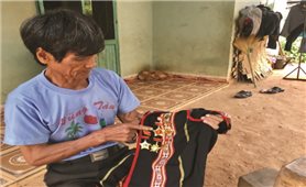 Kon Tum: Già làng kiêm trưởng ban công tác mặt trận gương mẫu