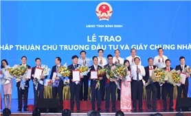 Thủ tướng Nguyễn Xuân Phúc: Khu vực miền Trung phải là nơi “đất lành chim đậu”