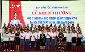 Nghệ An: Tuyên dương 39 học sinh xuất sắc người dân tộc thiểu số