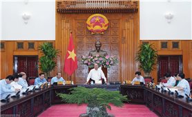 Thủ tướng Nguyễn Xuân Phúc: Ưu tiên nguồn vốn cho các dự án quan trọng cấp bách
