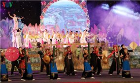 Lai Châu khai mạc Lễ hội ném Còn 3 nước Việt - Lào - Trung lần thứ VI