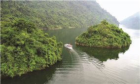 Na Hang (Tuyên Quang): Bảo vệ môi trường để phát triển du lịch