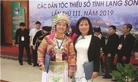 Chuyện về cộng tác viên dân số Lầu Thị Hương
