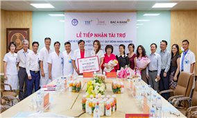 Quỹ Vì Tầm Vóc Việt tài trợ 300 triệu đồng cho Quỹ bệnh nhân nghèo Bệnh viện Phụ sản Trung ương