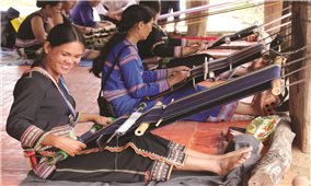 Kon Tum: Bảo tồn nghề dệt thổ cẩm của người Ba Na