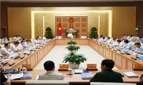 Thủ tướng chủ trì phiên họp Tiểu ban KT-XH về bổ sung, cập nhật các dự thảo văn kiện