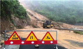 Mưa lớn gây sạt lở, ngập úng nhiều nơi ở Thừa Thiên - Huế