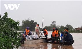 Hàng nghìn hộ dân vùng lũ ở Nghệ An di dời đến nơi an toàn