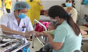 Lào Cai: Gia tăng bệnh nhi mắc các bệnh về hô hấp