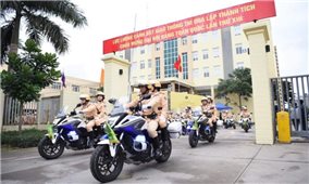 Cảnh sát giao thông ra quân bảo đảm an toàn giao thông dịp Tết