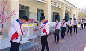 “Thiết bị rửa tay tự động” giúp phòng dịch Covid-19 trong trường học