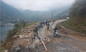 Sụt lún nghiêm trọng trên tỉnh lộ 152 thuộc thị xã Sa Pa