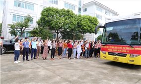 Lào Cai tăng cường 50 y, bác sỹ vào tỉnh Bình Dương tham gia chống dịch