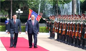 Lễ đón chính thức Chủ tịch nước Nguyễn Xuân Phúc và Phu nhân thăm hữu nghị CHDCND Lào