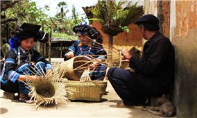 Nghề đan lát của dân tộc Hà Nhì ở vùng cao Y Tý