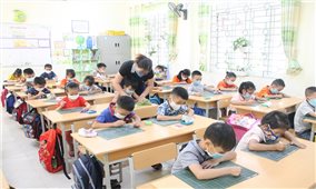 Dạy học ở Lai Châu: Tranh thủ tối đa khoảng thời gian “bình yên”
