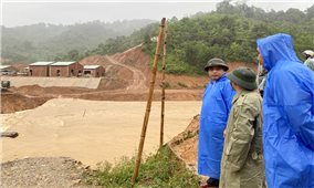 Phước Sơn (Quảng Nam): Trôi ngầm tràn, cô lập 76 hộ dân Gié Triêng