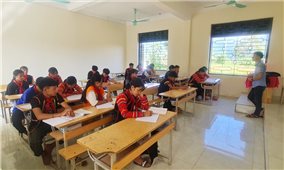 Mường Tè (Lai Châu): Học sinh dân tộc thiểu số bỏ học đã trở lại trường