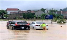 Một người mất tích, gần 700 ngôi nhà bị ngập, dân di dời khẩn cấp do mưa lớn ở Nghệ An