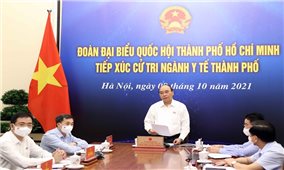 Chủ tịch nước Nguyễn Xuân Phúc tiếp xúc cử tri ngành y tế TP.HCM