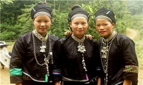 Giản dị - trang phục truyền thống của người Nùng