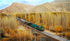 Cảnh sắc thơ mộng của tuyến đường sắt xuyên Iran