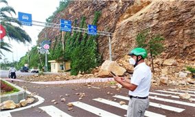 Bình Định: Sạt lở núi ở trung tâm TP. Quy Nhơn, 3 người bị thương