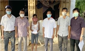 Ban dân tộc tỉnh Phú Yên hỗ trợ 7 hộ đồng bào DTTS bị nhiễm Covid-19