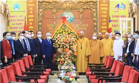 Chủ tịch Ủy ban Trung ương MTTQ Việt Nam đến thăm, chúc mừng Giáo hội Phật giáo Việt Nam nhân Kỷ niệm 40 năm Ngày thành lập
