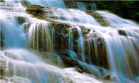 Khám phá thác Tóc Tiên, rừng Động Châu ở Quảng Bình
