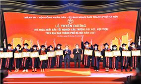 Hà Nội: Tuyên dương 90 thủ khoa xuất sắc tốt nghiệp các trường đại học, học viện