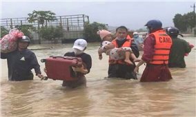 Phú Yên: Mưa lớn nhiều ngày khiến gần 29 nghìn ngôi nhà bị ngập, 5 người chết