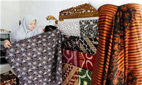 Indonesia: Nhuộm vải batik truyền thống từ vật liệu thân thiện môi trường