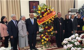 Chủ tịch nước Nguyễn Xuân Phúc chúc mừng Giáng sinh 2021 Tòa Tổng Giám mục Hà Nội