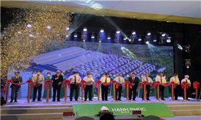 Chủ tịch nước Nguyễn Xuân Phúc dự Lễ khánh thành Nhà máy gạo xuất khẩu quy mô lớn ở An Giang